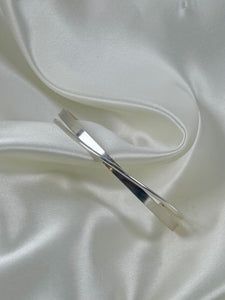 Cross Over Cuff