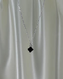 Clover Necklace Small - Onyx