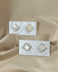 Clover Stud Large - Pearl