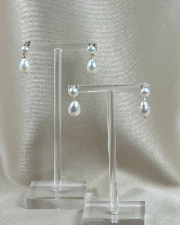 Teardrop Pearl Drop Stud - Off White