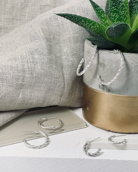 Chunky Twist Hoop